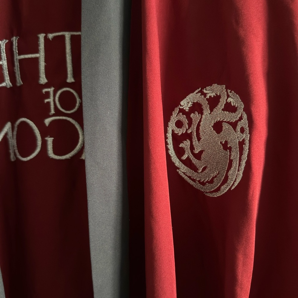 🐉Game of Thrones Mother of Dragons Satin Robe🐉